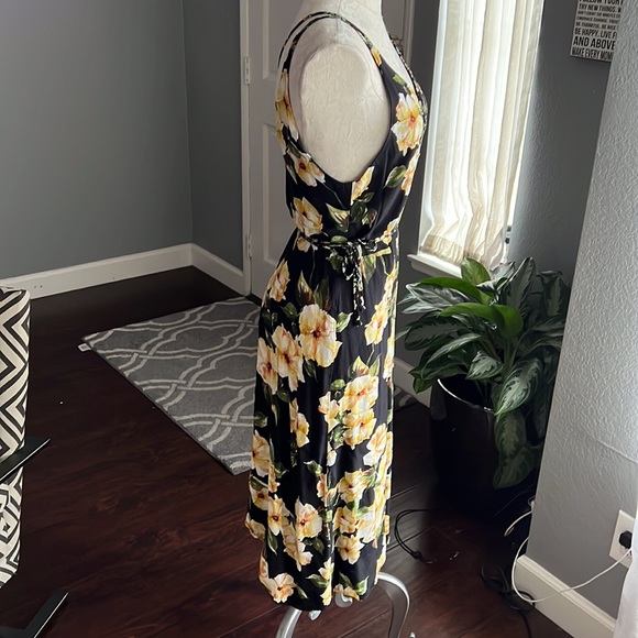 Topshop Mixed Floral Print Wrap Dress - Picture 4 of 9